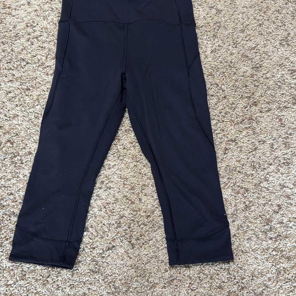 lululemon athletica Black cropped Leggings